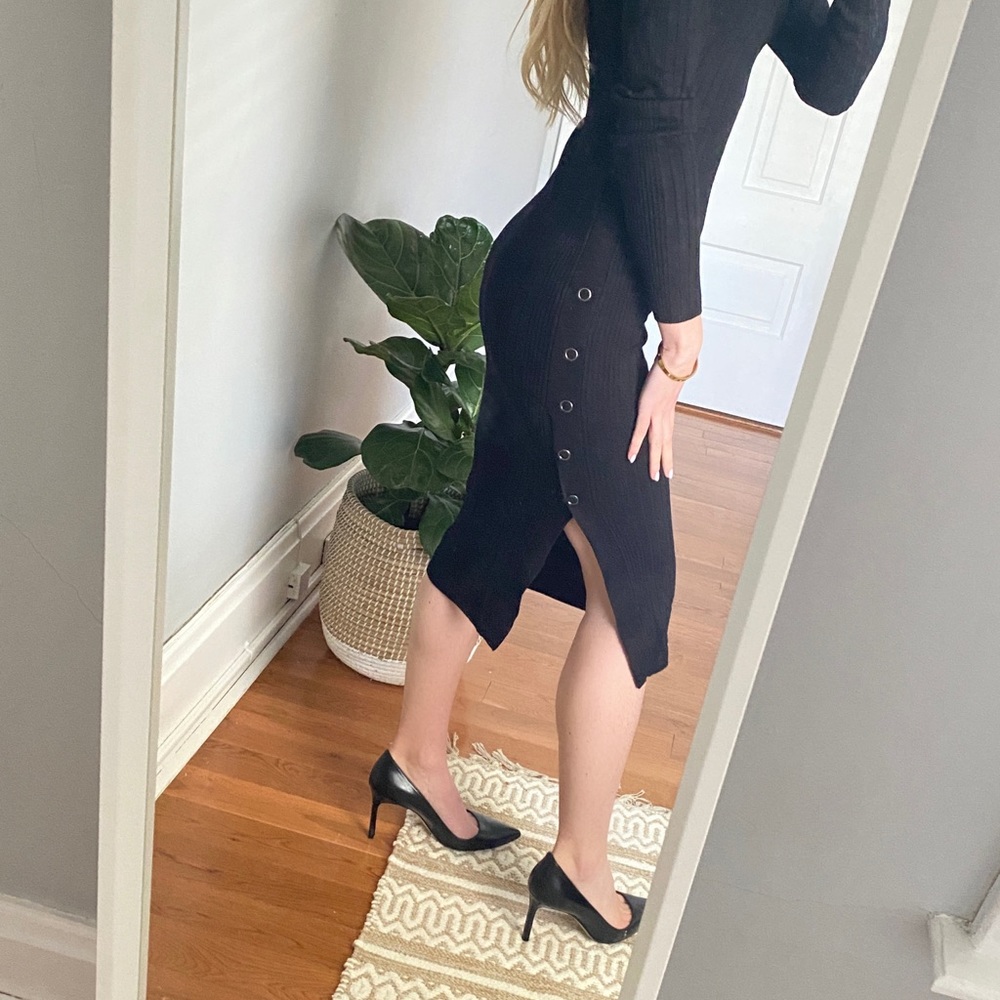 RIBBED BLACK GUESS DRESS WITH SILVER RING DETAIL - Picture 3 of 8